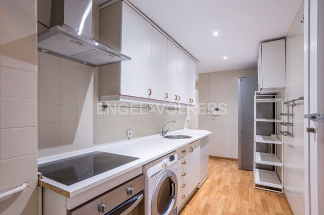 3 soveværelse Lejlighed til leje i Almagro, Madrid by med swimmingpool garage - € 2.650 (Ref: 9093462)