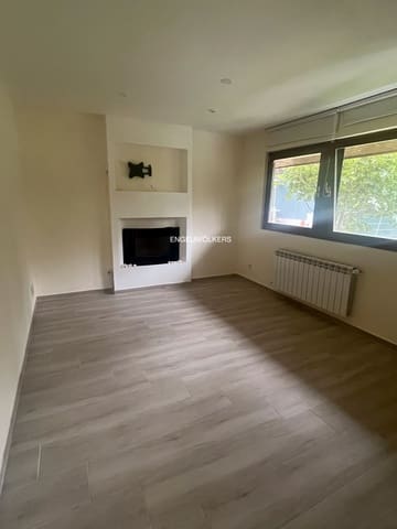 Chalet de 3 habitaciones en Algete en alquiler con piscina - 2.300 € (Ref: 9093467)