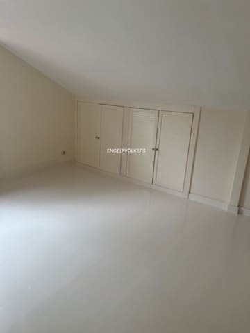 Chalet de 3 habitaciones en Algete en alquiler con piscina - 2.300 € (Ref: 9093467)