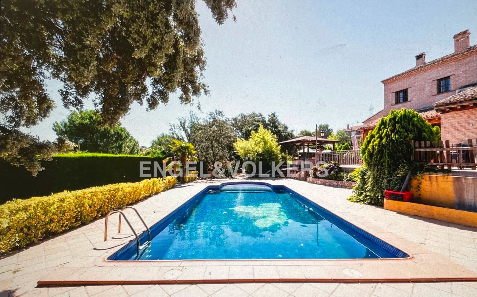 Chalet de 4 habitaciones en Villaviciosa de Odón en venta con piscina garaje - 995.000 € (Ref: 9093503)