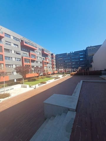 1 soveværelse Lejlighed til leje i Piovera, Madrid by med swimmingpool garage - € 1.800 (Ref: 9093505)