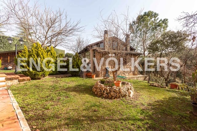 5 soveværelse Villa til salg i Las Rozas de Madrid med swimmingpool garage - € 1.500.000 (Ref: 9093514)