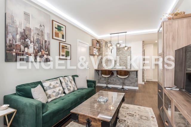 2 soveværelse Lejlighed til leje i Cuatro Caminos, Madrid by - € 1.700 (Ref: 9093515)