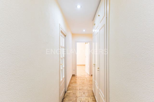 Apartamento de 2 habitaciones en Hispanoamérica, Madrid ciudad en alquiler - 1.600 € (Ref: 9093517)