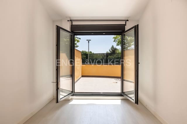 Apartamento de 1 habitación en Rejas, Madrid ciudad en alquiler con garaje - 1.100 € (Ref: 9093558)