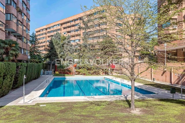 Apartamento de 1 habitación en Fuente del Berro, Madrid ciudad en alquiler con piscina - 1.890 € (Ref: 9093661)