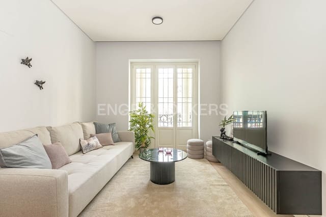 2 soveværelse Lejlighed til leje i Rios Rosas, Madrid by med swimmingpool - € 3.500 (Ref: 9093705)