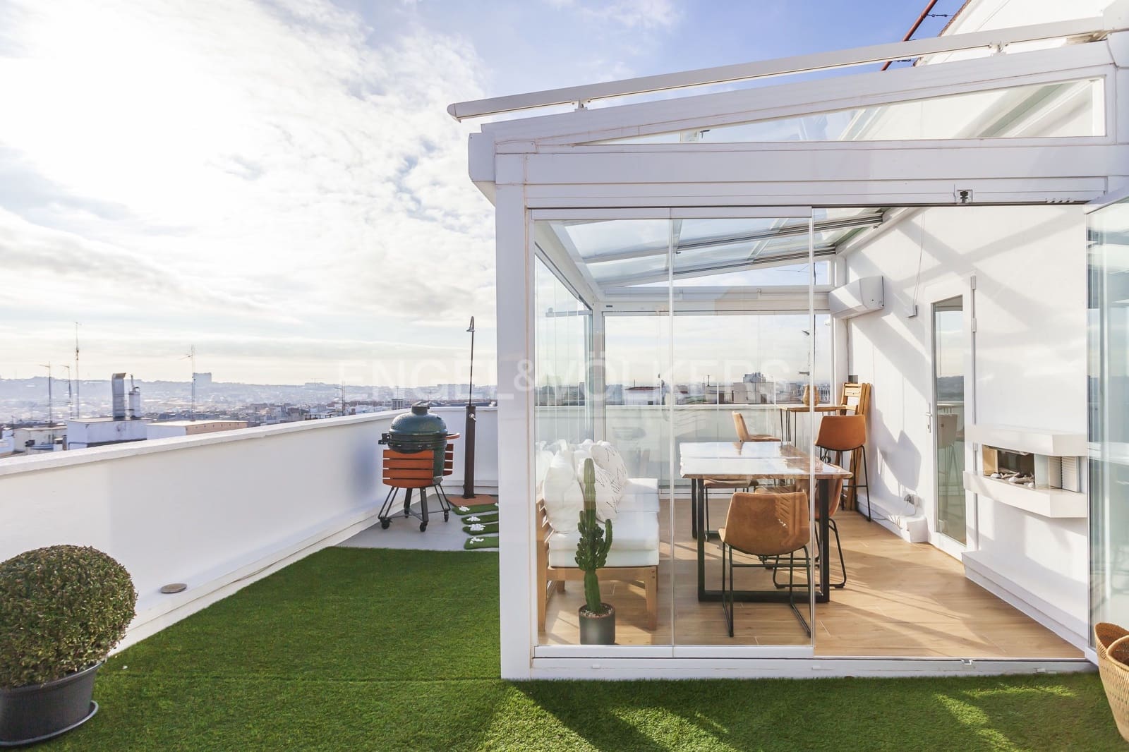 2 soveværelse Penthouse til salg i Madrid by - € 935.000 (Ref: 9093737)