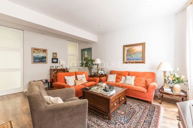 4 soveværelse Lejlighed til salg i Cuatro Caminos, Madrid by med garage - € 745.000 (Ref: 9093749)