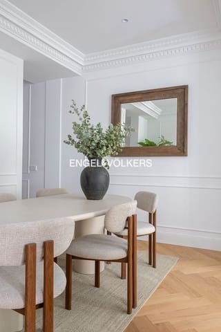 3 soveværelse Lejlighed til salg i Recoletos, Madrid by - € 1.980.000 (Ref: 9093810)