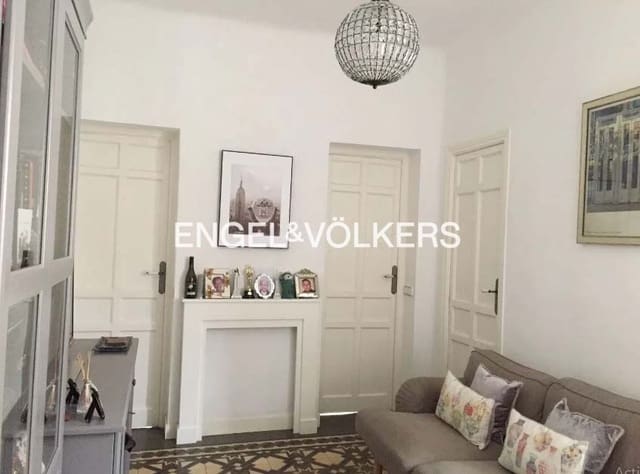 3 soveværelse Lejlighed til leje i Rios Rosas, Madrid by - € 2.500 (Ref: 9093835)