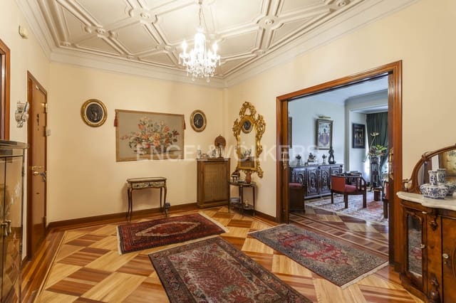 6 soveværelse Penthouse til salg i Almagro, Madrid by med garage - € 3.200.000 (Ref: 9093886)