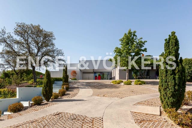 5 sypialnia Willa do wynajęcia w San Sebastián de los Reyes z basenem garażem - 10 000 € (Ref: 9093897)