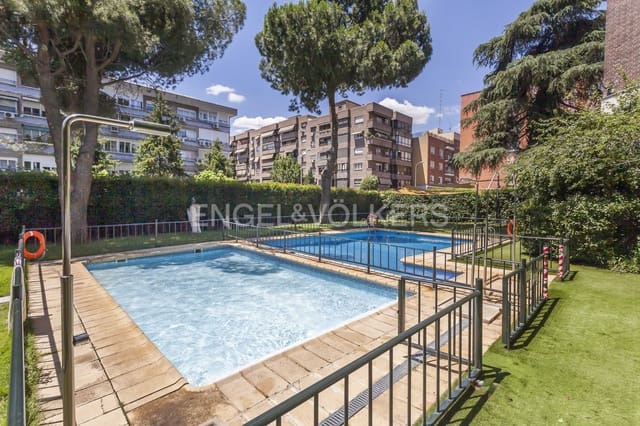 Apartamento de 3 habitaciones en Estrella, Madrid ciudad en alquiler con piscina - 2.300 € (Ref: 9093956)