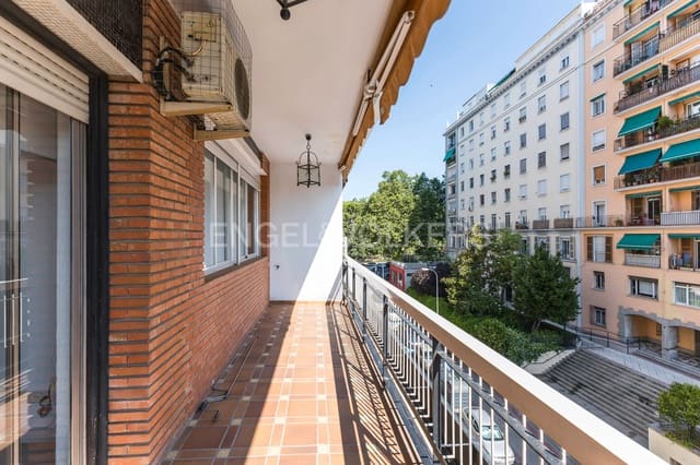 3 soveværelse Lejlighed til leje i Niño Jesús, Madrid by - € 2.600 (Ref: 9093989)