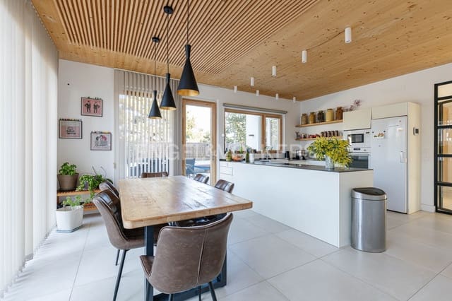 7 soveværelse Villa til salg i Villanueva de la Cañada - € 1.250.000 (Ref: 9094004)
