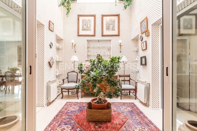 4 soveværelse Semi-Rækkehus til salg i Aravaca, Madrid by med swimmingpool garage - € 1.575.000 (Ref: 9094005)