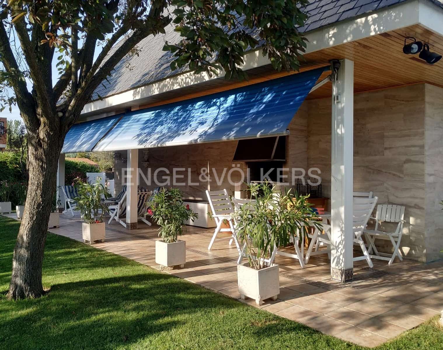5 soveværelse Villa til salg i Algete med swimmingpool garage - € 1.570.000 (Ref: 9094050)