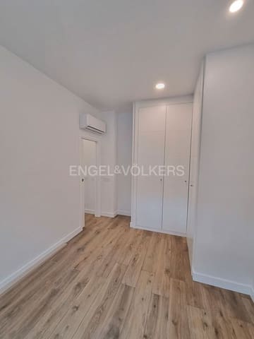 2 makuuhuone Huoneisto myytävänä paikassa Canillejas, Madrid kaupunki - 380 000 € (Ref: 9094062)