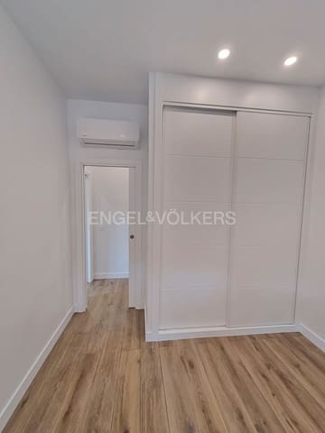 2 makuuhuone Huoneisto myytävänä paikassa Canillejas, Madrid kaupunki - 380 000 € (Ref: 9094062)