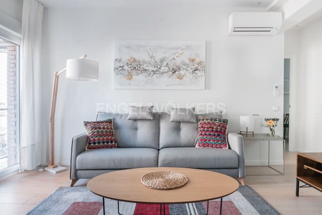 3 soveværelse Lejlighed til salg i Pacífico, Madrid by - € 690.000 (Ref: 9094127)