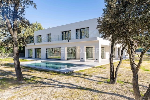 5 soveværelse Villa til salg i Villanueva de la Cañada med swimmingpool garage - € 1.900.000 (Ref: 9094133)