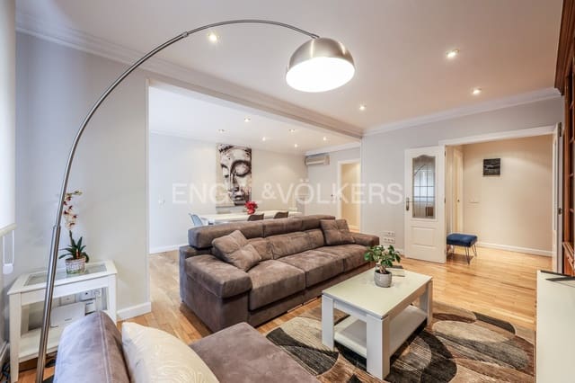 3 soveværelse Lejlighed til leje i Pacífico, Madrid by med garage - € 3.600 (Ref: 9094148)