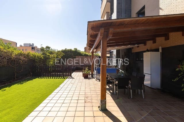 4 sovrum Lägenhet till salu i San Sebastián de los Reyes med pool garage - 1 200 000 € (Ref: 9094208)