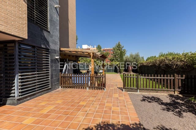 4 sovrum Lägenhet till salu i San Sebastián de los Reyes med pool garage - 1 200 000 € (Ref: 9094208)