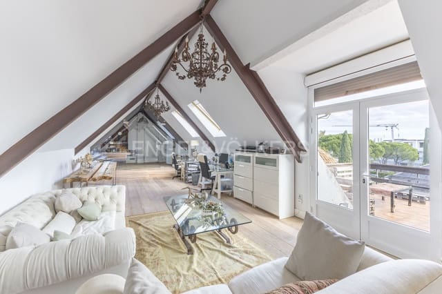 7 soverom Villa til salgs i Pozuelo de Alarcón med garasje - € 2 980 000 (Ref: 9094209)