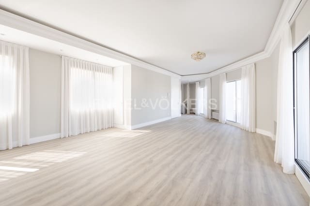 Ático de 4 habitaciones en Castellana, Madrid ciudad en alquiler con garaje - 16.000 € (Ref: 9094243)