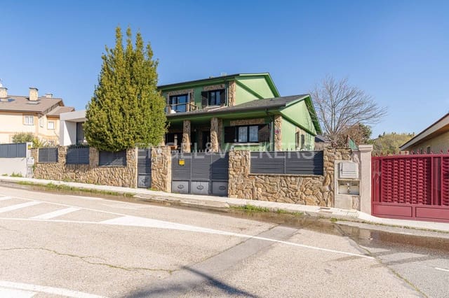 5 makuuhuone Huvila myytävänä paikassa Guadarrama mukana uima-altaan 
autotalli - 695 000 € (Ref: 9094248)