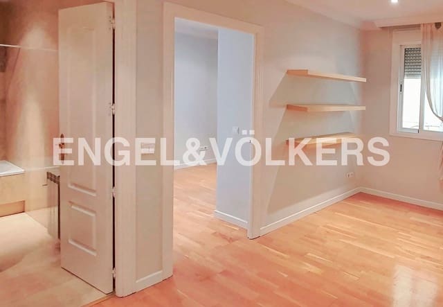 1 soveværelse Lejlighed til leje i Pacífico, Madrid by - € 1.200 (Ref: 9094279)