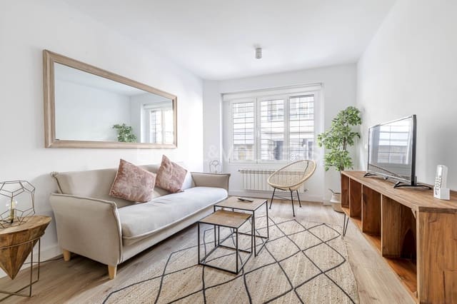 1 sovrum Lägenhet att hyra i Castillejos, Madrid stad - 2 100 € (Ref: 9094325)