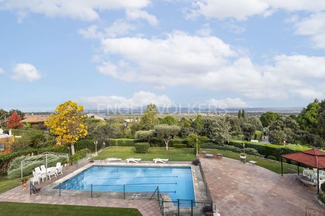 5 soveværelse Villa til salg i San Sebastián de los Reyes med swimmingpool garage - € 2.500.000 (Ref: 9094357)
