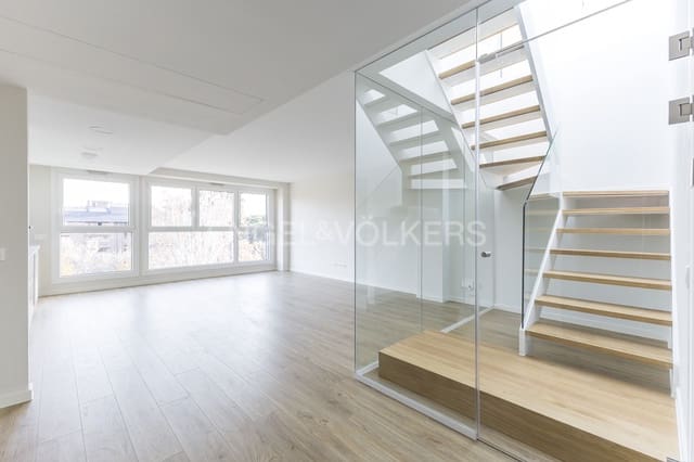 3 makuuhuone Kattohuoneisto myytävänä paikassa San Juan Bautista, Madrid kaupunki mukana uima-altaan 
autotalli - 1 550 000 € (Ref: 9094387)