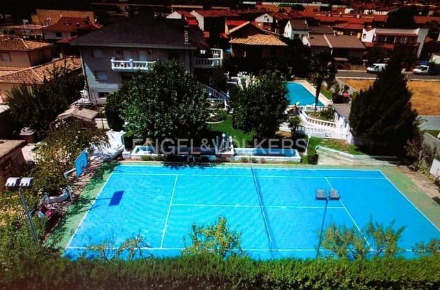 11 quarto Moradia para venda em Cabanillas del Campo com piscina garagem - 1 150 000 € (Ref: 9094395)