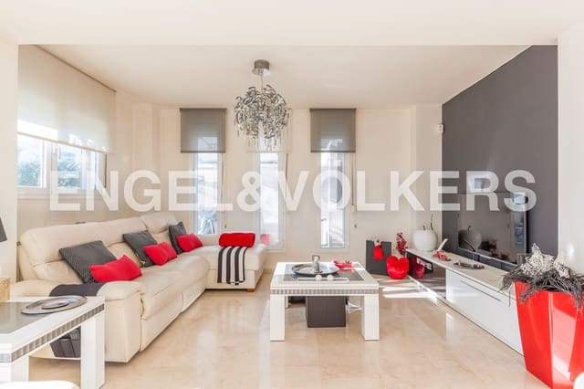 4 soveværelse Villa til salg i Meco med swimmingpool garage - € 785.000 (Ref: 9094402)