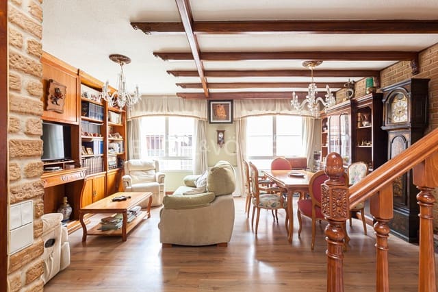 3 soverom Hus til salgs i Fuente el Saz de Jarama med garasje - € 330 000 (Ref: 9094411)