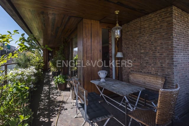 5 soveværelse Lejlighed til salg i Almagro, Madrid by med garage - € 4.200.000 (Ref: 9094744)