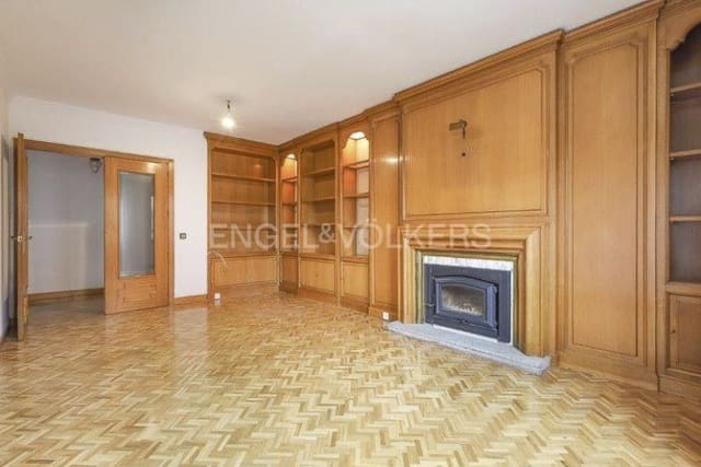 4 soveværelse Lejlighed til salg i Niño Jesús, Madrid by med garage - € 1.565.000 (Ref: 9097142)