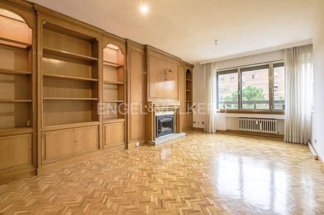 4 soveværelse Lejlighed til salg i Niño Jesús, Madrid by med garage - € 1.565.000 (Ref: 9097142)