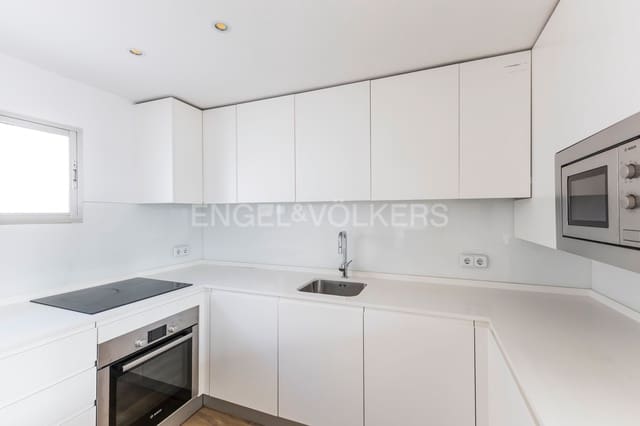 Ático de 2 habitaciones en Recoletos, Madrid ciudad en alquiler - 3.000 € (Ref: 9102612)