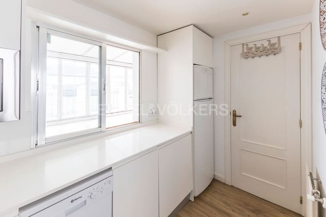 Ático de 2 habitaciones en Recoletos, Madrid ciudad en alquiler - 3.000 € (Ref: 9102612)