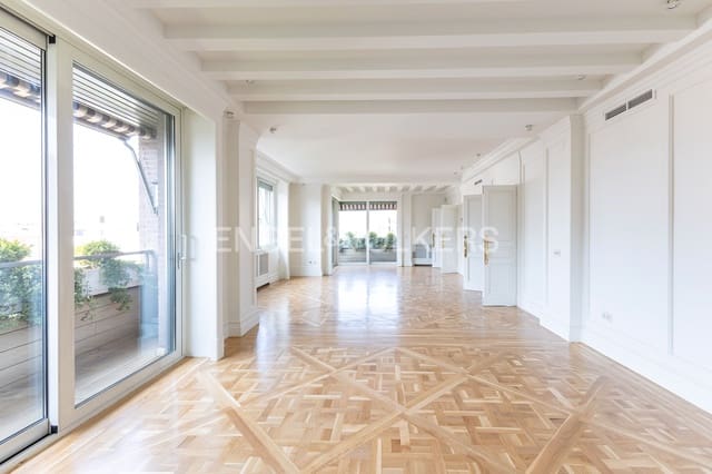 Apartamento de 3 habitaciones en Castellana, Madrid ciudad en alquiler con garaje - 11.000 € (Ref: 9102618)