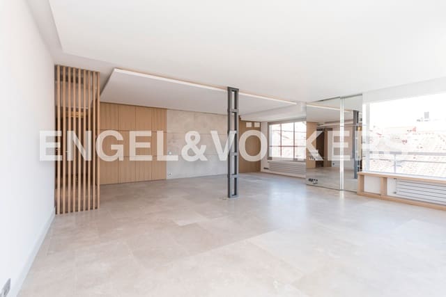 Apartamento de 4 habitaciones en Recoletos, Madrid ciudad en alquiler con garaje - 9.500 € (Ref: 9105136)