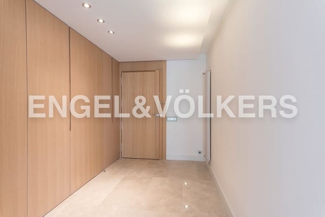 Apartamento de 4 habitaciones en Recoletos, Madrid ciudad en alquiler con garaje - 9.500 € (Ref: 9105136)