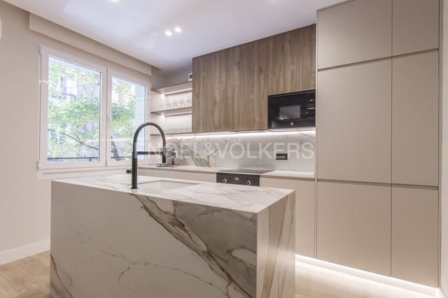 2 soveværelse Lejlighed til leje i Lista, Madrid by - € 4.000 (Ref: 9106276)