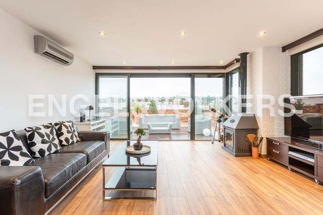 3 makuuhuone Kattohuoneisto vuokrattavana paikassa Aravaca, Madrid kaupunki mukana uima-altaan 
autotalli - 3 000 € (Ref: 9106277)