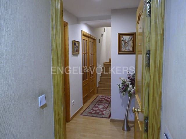 3 bedroom Apartment for sale in Collado Villalba with garage - € 330,000 (Ref: 9107874)